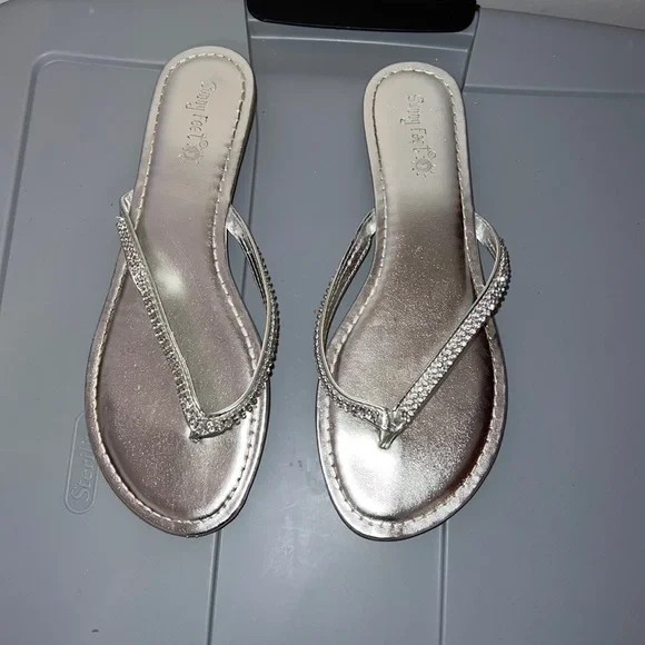 Shoes Sunnyfeet Womens Size 9 Silver Sandals With Gems Poshmark